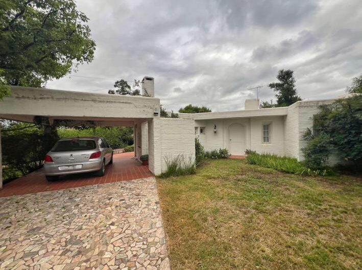 CASA EN VENTA 2 DORM C/ PILETA | VILLA ALLENDE